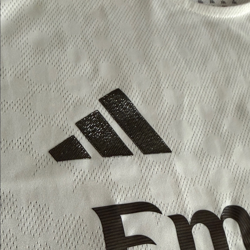 Real Madrid #5 Jude Bellingham 2025-26 Adidas Home Player Edition Jersey - Picture 6 of 9